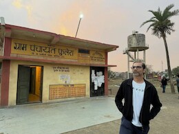 'पंचायत' के फाउंडर अरुणाभ कुमार परिवार के साथ पहुंचे फुलेरा, सोशल मीडिया पर शेयर की झलकियां