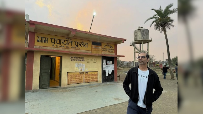 'पंचायत' के फाउंडर अरुणाभ कुमार परिवार के साथ पहुंचे फुलेरा, सोशल मीडिया पर शेयर की झलकियां