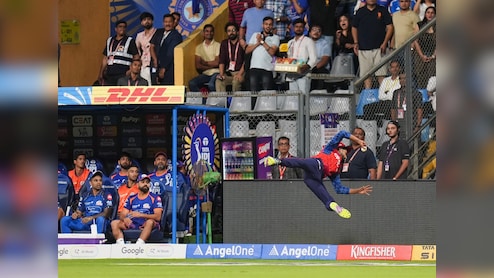 IPL 2026: Sachin Tendulkar Breaks Down Shreyas Iyer's Gravity Defying Effort, Calls It 'Best Catch I've Seen Live'