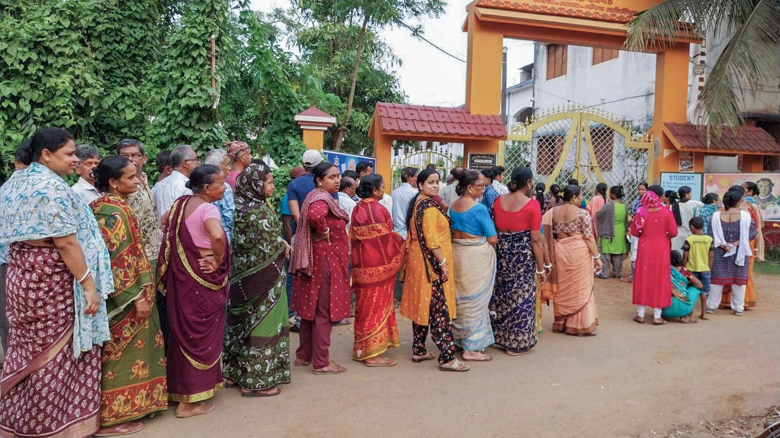 'Failed To Maintain Neutrality During Polls': 5 Bengal Cops Suspended