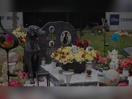 इस देश में पालतू जानवरों के लिए कब्रिस्तान, खूब सारा पैसा खर्च कर किया जाता है अंतिम संस्कार