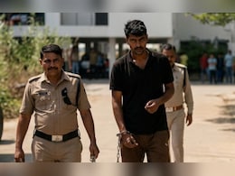 सेज यूनिवर्सिटी कैंपस में फायरिंग का मामला: मुख्य आरोपी गिरफ्तार, पुलिस ने निकाला जुलूस