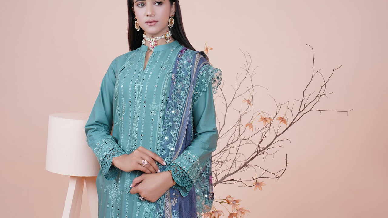 Top 10 Tips To Pick Kurta Sets That Work For Small Functions Without Overdressing