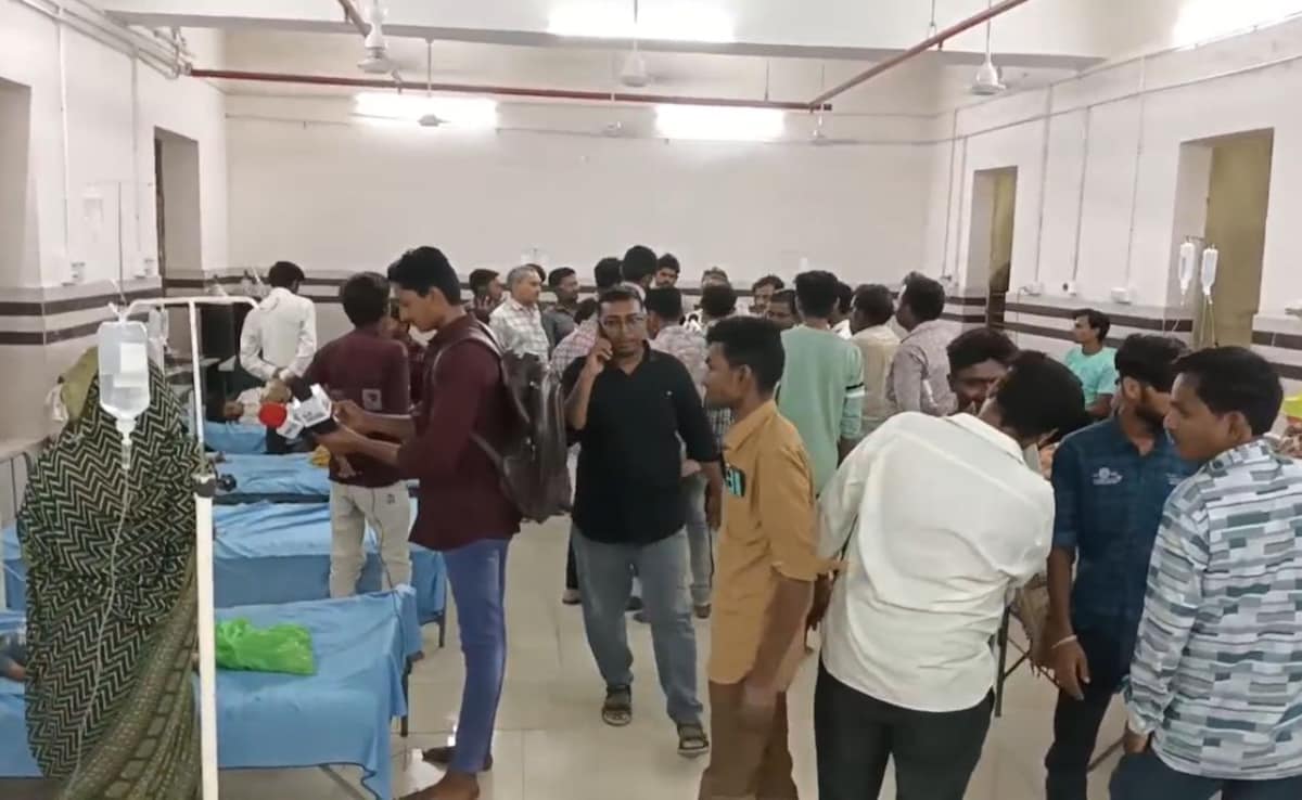 भावनगर के सरकारी स्कूल में पावभाजी और पुलाव खाने से 100 से अधिक बच्चे बीमार, अस्पताल में कराया गया भर्ती