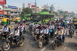 Petrol 2-Wheelers Can't Be Registered In Delhi From 2028, EV Draft Policy Proposes