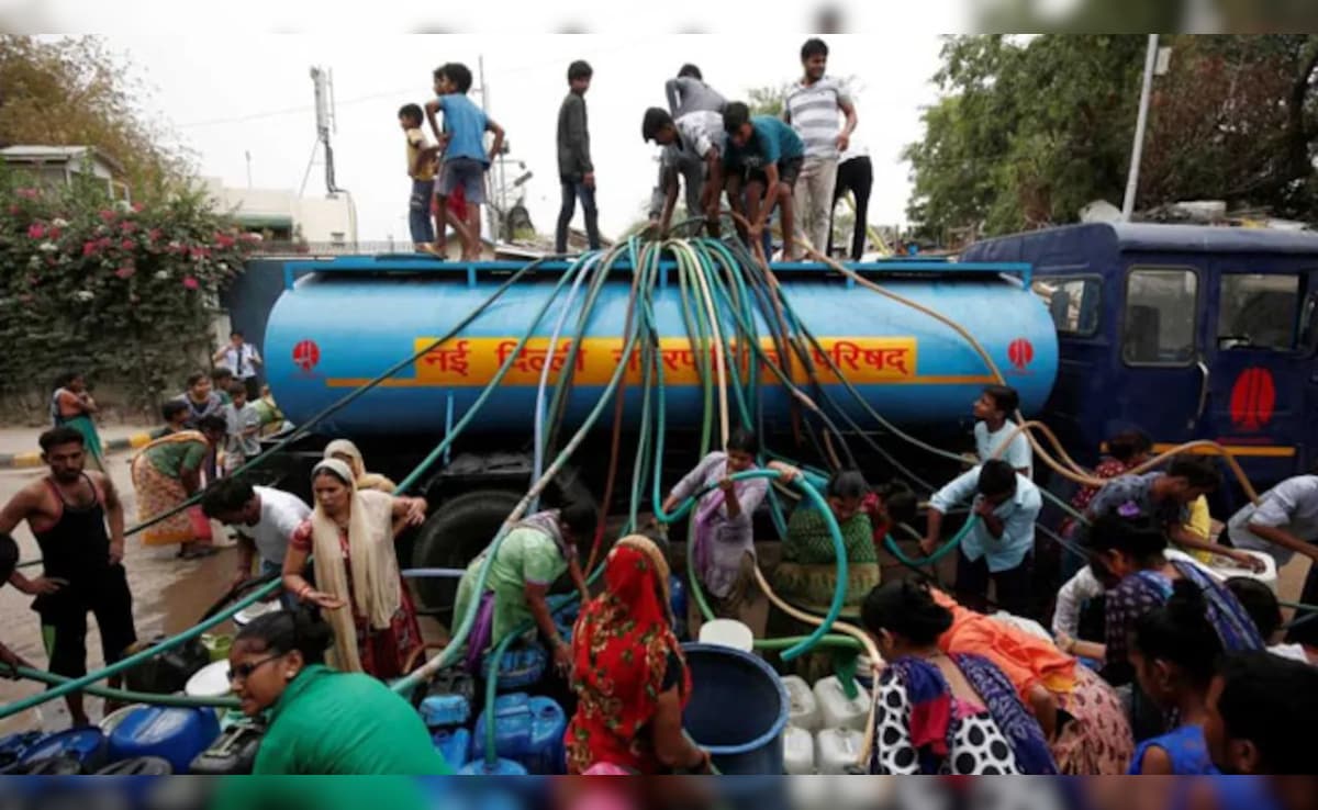 Delhi Water Supply: दिल्ली में आज कई इलाकों में नहीं आएगा पानी, 5 घंटे सूखी रहेंगी टोंटियां, यहां देखें पूरी लिस्ट