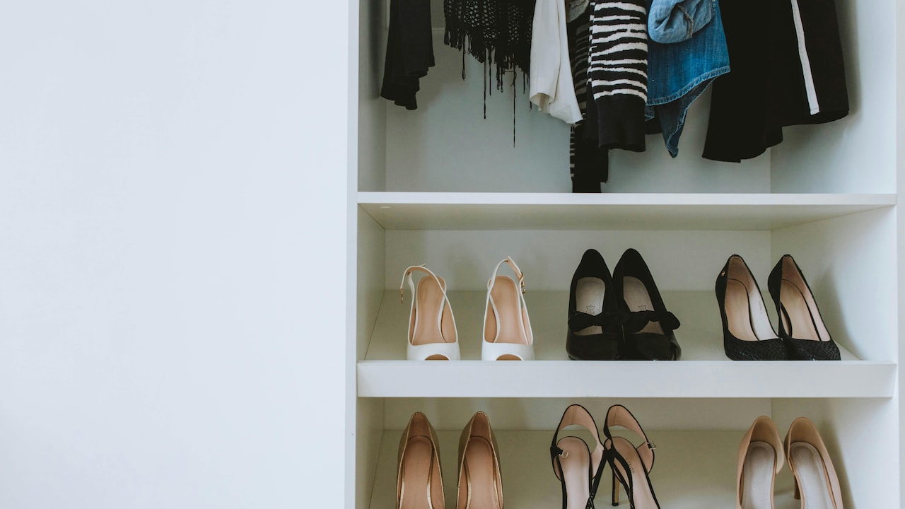 5 Shoe Racks That Prevent Dust Build-Up Instead Of Attracting It