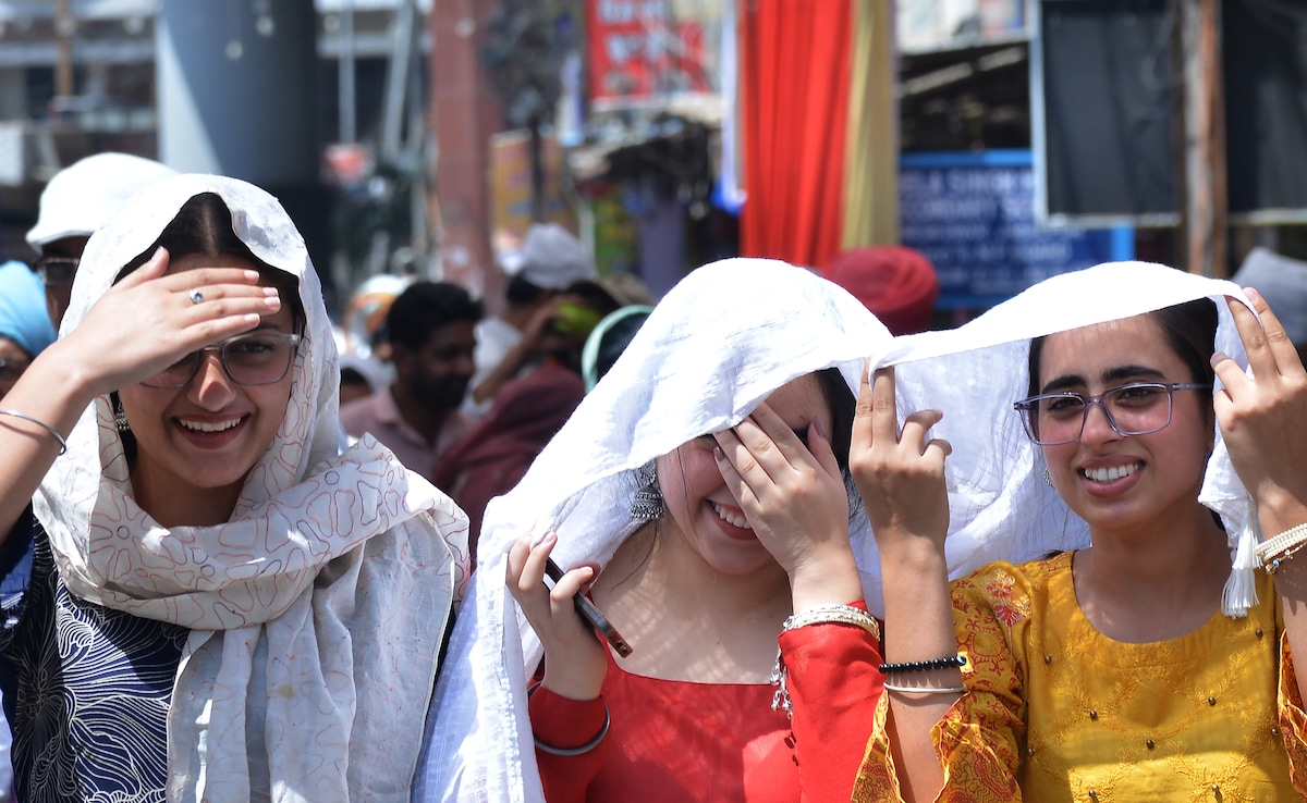 44 डिग्री तक पहुंचा पारा! गर्मी का थर्ड डिग्री टॉर्चर आने वाला है, दिल्ली, लखनऊ से गुरुग्राम तक कहां कितना टेंपरेचर