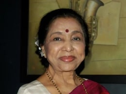 Asha Bhosle Was Paid Rs 100 For Her First Song. Then, She Celebrated It With Her First Husband
