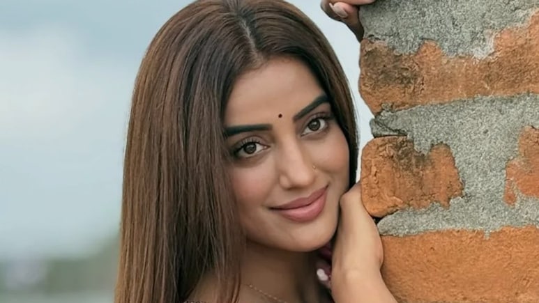 LPG सिलेंडर को लेकर अक्षरा सिंह के घर में चल रही 'सीक्रेट प्लानिंग', वीडियो हुआ वायरल