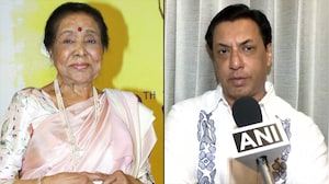 "A Truly Great Singer": Madhur Bhandarkar Remembers Asha Bhosle