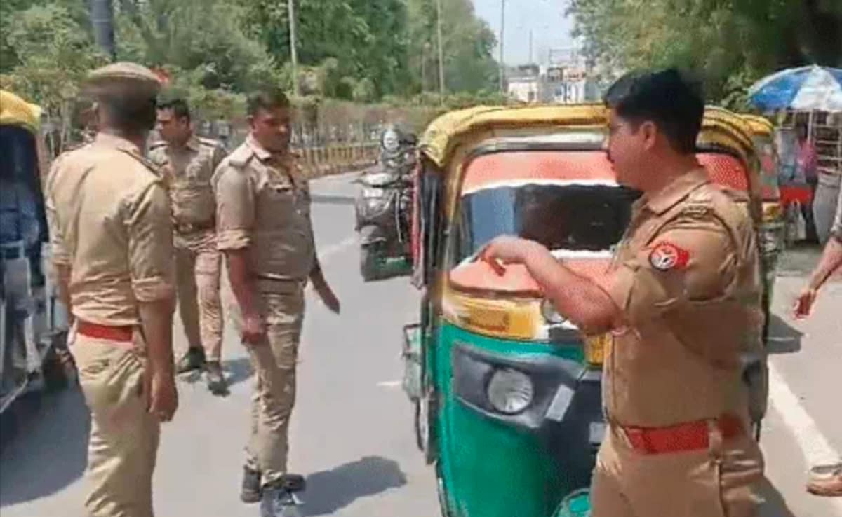 Kanpur Police Encounter: मुन्ना खान के अस्पताल से फरार होने के बाद कानपुर पुलिस ने पूरे शहर में सघन तलाशी अभियान चलाया.