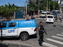 Gun Battle Traps More Than 200 Tourists At Rio Viewpoint