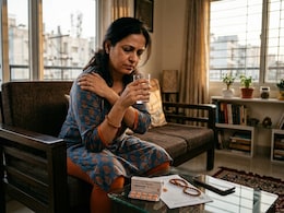 What Is Nerve Pain? Doctors Share Why Common Painkillers Don't Work On It, But Oral Steroids Do