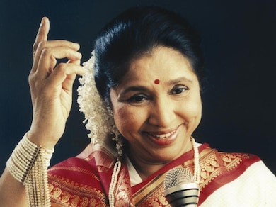 Asha Bhosle Death News LIVE: आशा भोसले का निधन, आमिर खान से प्रियंका चोपड़ा तक ने जताया शोक, अंतिम संस्कार 4 बजे | Asha Bhosle Death News Live Updates Asha Bhosle Funeral