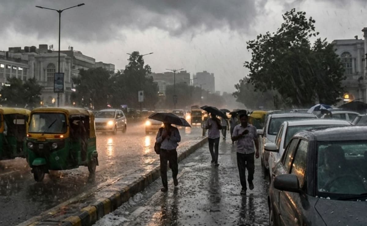 Rain Alert: दिल्ली-NCR में हो रही झमाझम बारिश, अप्रैल में मौसम बार-बार क्यों ले रहा यूटर्न, जानें 3 बड़ी वजह