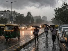 Rain Alert: दिल्ली-NCR में हो रही झमाझम बारिश, अप्रैल में मौसम बार-बार क्यों ले रहा यूटर्न, जानें 3 बड़ी वजह