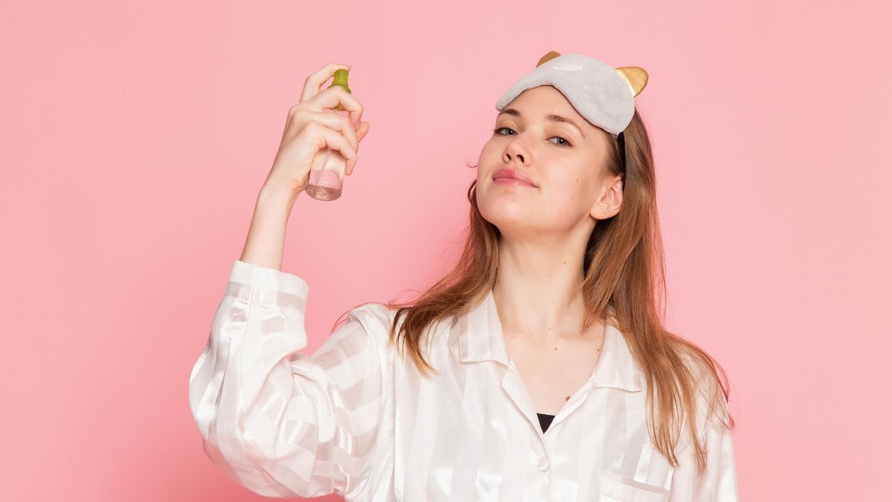 थकी हुई स्किन में नई जान डाल देते हैं ये Face Mist, Myntra Sale में मिल रहा है इनपर बंपर ऑफर