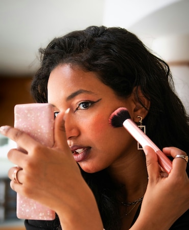 8 Best-Selling Blush For Sun-Kissed Look