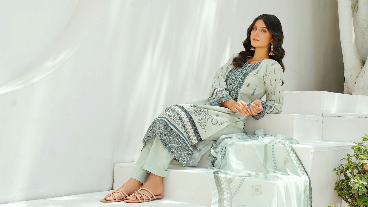 7 Cotton Kurta Sets That Dont Cling In Humid Weather