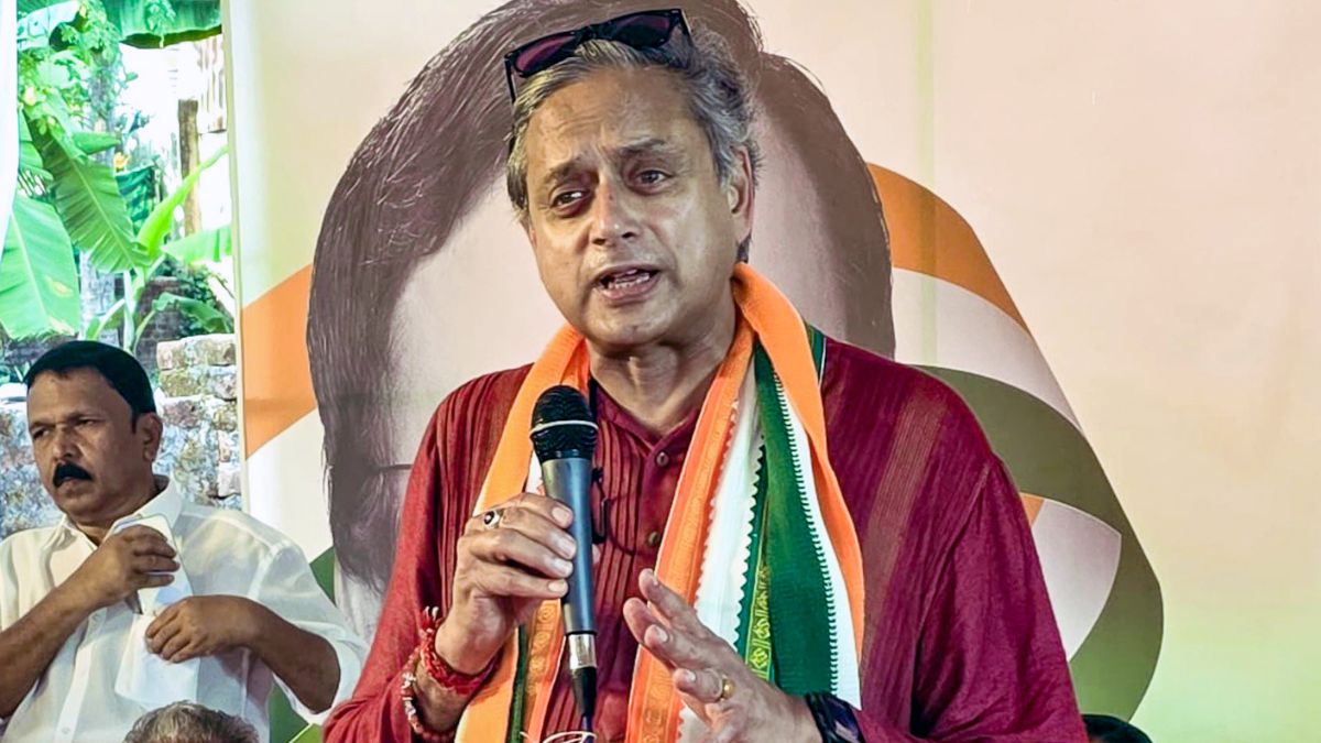 'ऐसा सिर्फ पाकिस्तान ही कर सकता है', US-ईरान में मध्यस्थता पर शशि थरूर ने PAK को सुना दिया