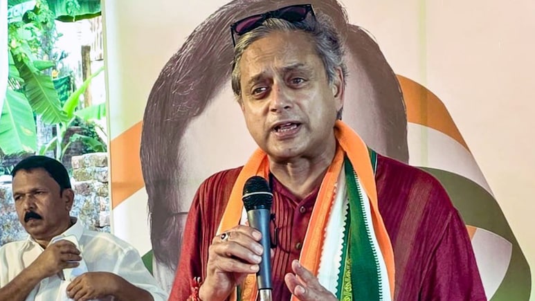 'ऐसा सिर्फ पाकिस्तान ही कर सकता है', US-ईरान में मध्यस्थता पर शशि थरूर ने PAK को सुना दिया