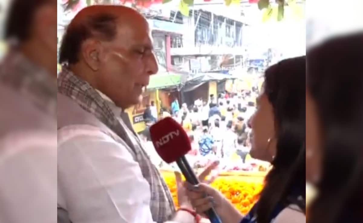 "Unfortunate": Rajnath Singh On Mamata Banerjee's "200 Cars of CRPF Men" Remark