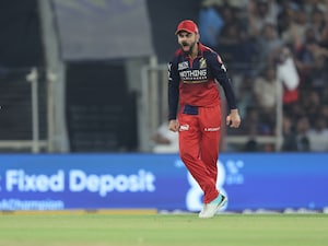 IPL 2026 LIVE: Gill Misses Out On 50, Kohlis Explosive Celebration Says It All