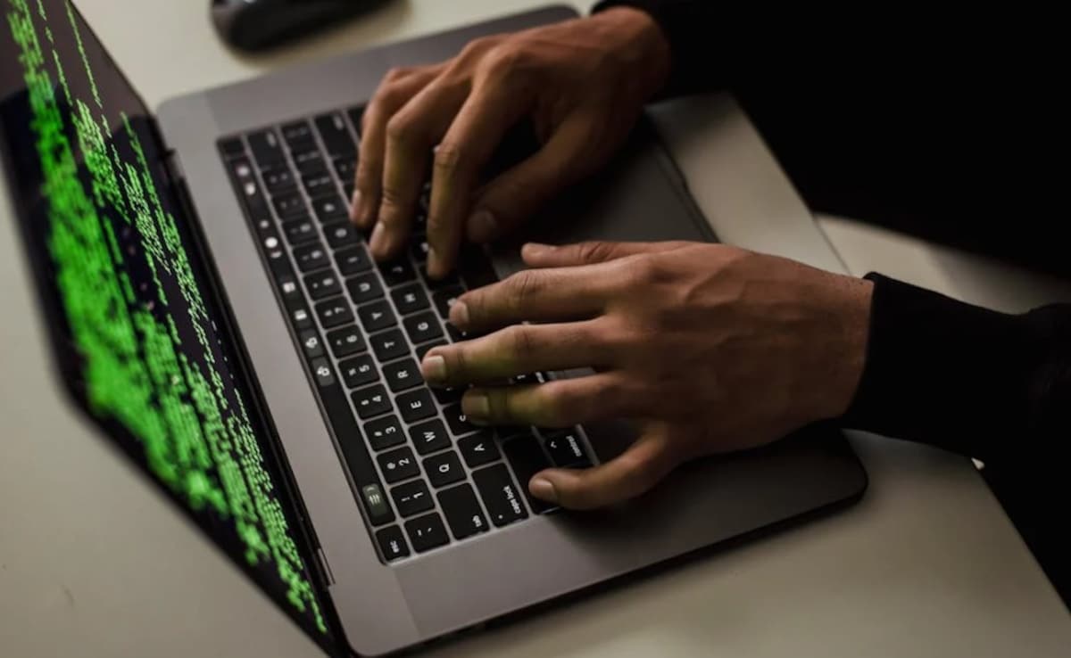 Amid Oracle Layoffs, Employee Celebrates Exit: "Not Logging In Made Me Cry With Joy"