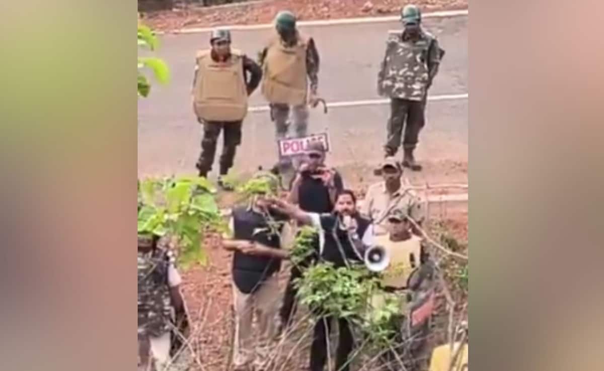 30 Cops Injured In Clash As Villagers Oppose Road Connecting Odisha Mining Site