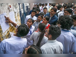 UP बोर्ड की 10वीं परीक्षा में देवेश कुमार ने गौतमबुद्ध नगर जिले में किया टॉप