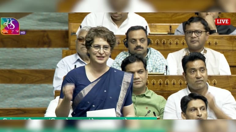 'बीजेपी ने किया था महिला आरक्षण का विरोध', संसद में प्रियंका गांधी ने की आरोपों की बौछार
