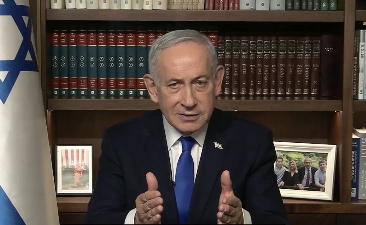 Benjamin Netanyahu Treated For Early-Stage Prostate Cancer: See Symptoms, Screening And Treatment