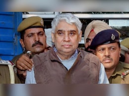 रामपाल को देशद्रोह के केस में मिली जमानत, 11 साल बाद जेल से आएंगे बाहर