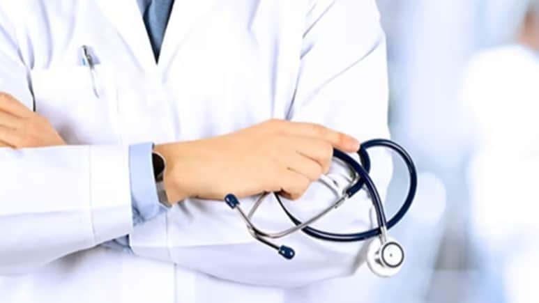 डॉक्टर से अपॉइंटमेंट लेने की जल्दबाजी में गंवा बैठे 360000 रुपये, बैंक खाते से 4 बार कट गए पैसे