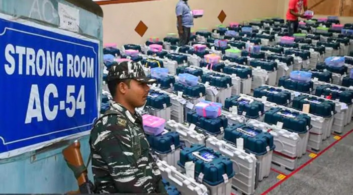 200 CAPF कंपनियां EVM और स्ट्रांग रूम की करेंगे सुरक्षा... पश्चिम बंगाल चुनाव को लेकर आयोग का बड़ा फैसला