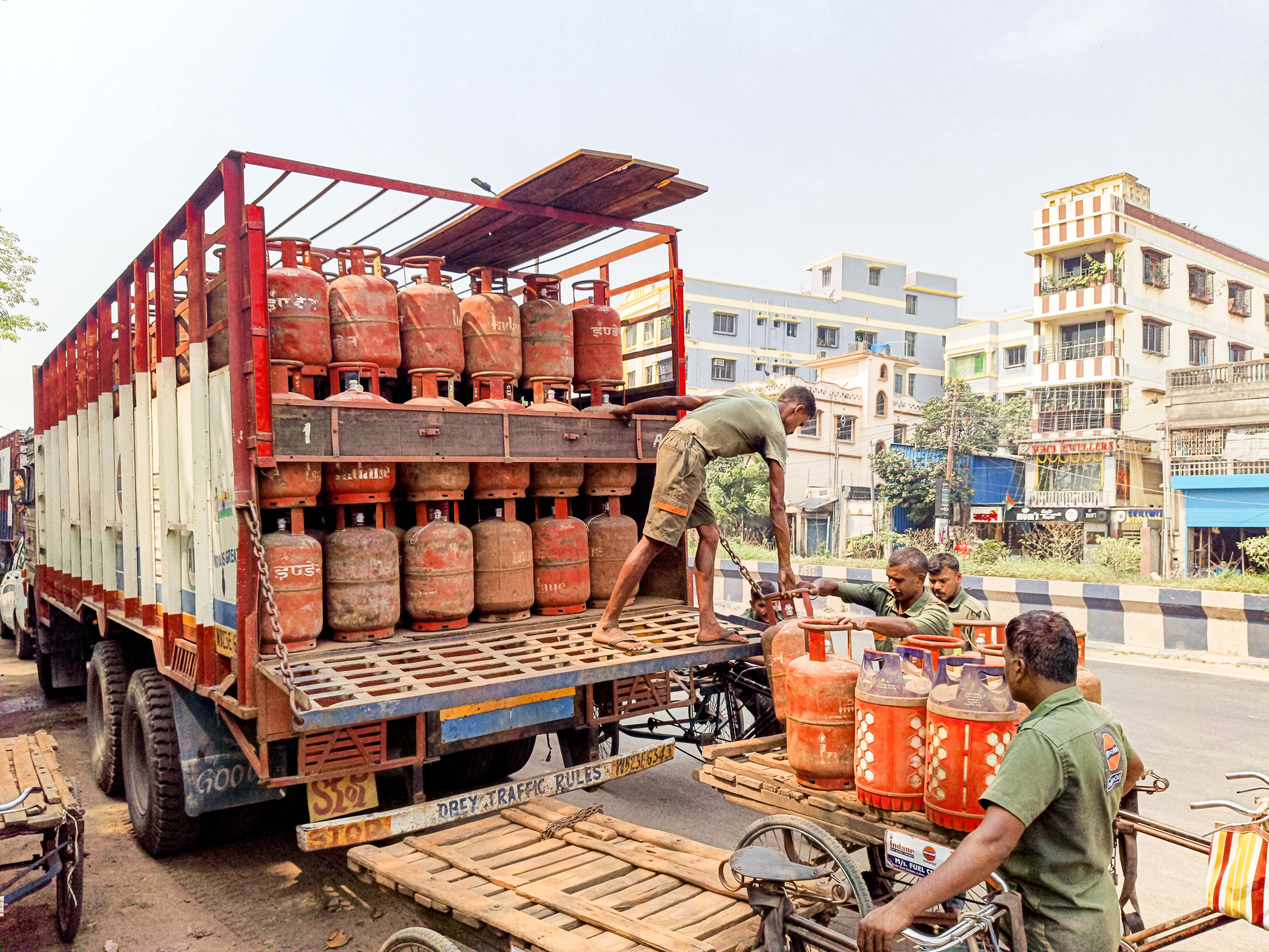 LPG-PNG को लेकर सरकार ने जारी किया नया अपडेट, बताया अब क्या है स्थिति