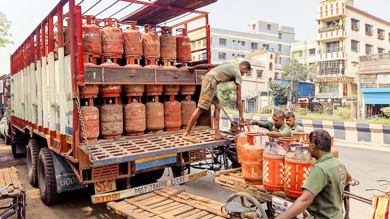 New LPG Cylinder Rules From May 1: OTP Delivery, Booking Gap Changes And Price Updates