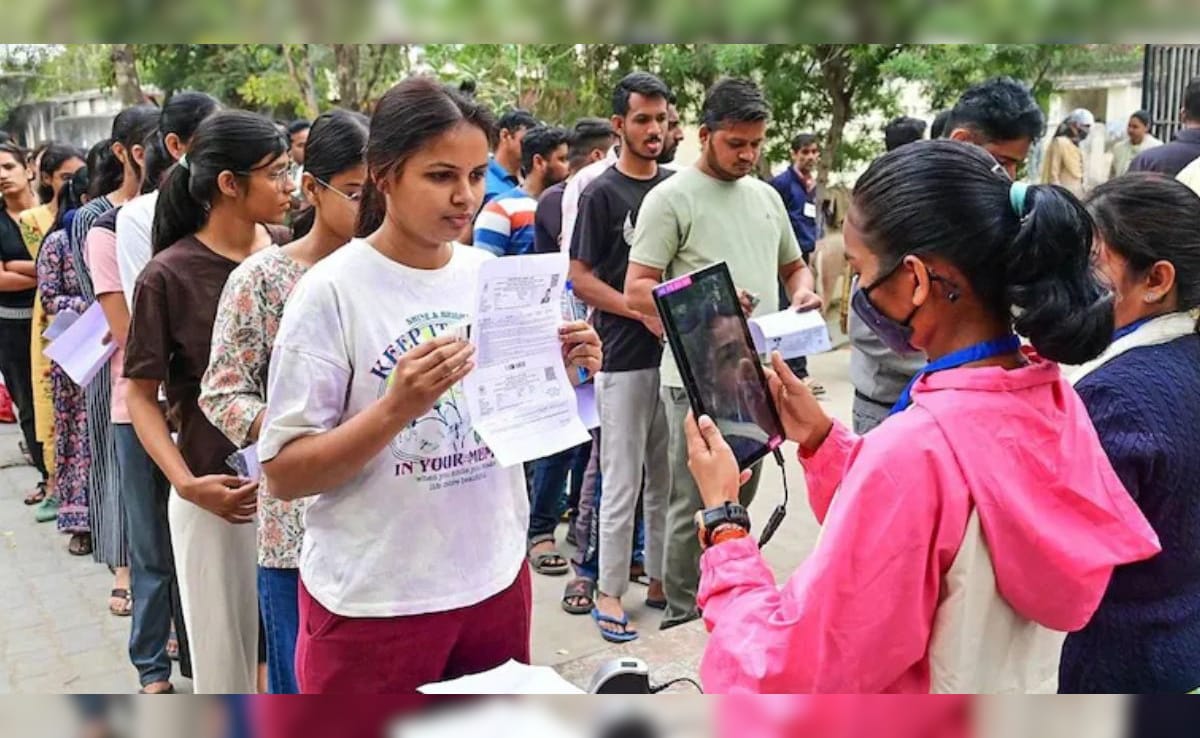 Rajasthan SI Exam 2026: राजस्‍थान एसआई भर्ती परीक्षा आज से, सेंटर जाने से पहले जान लें RPSC के ये कड़े नियम