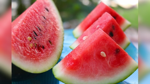 डायबिटीज में तरबूज खाना सही है या नहीं? जानिए एक दिन में कितना तरबूज खाना माना जाता है सुरक्षित