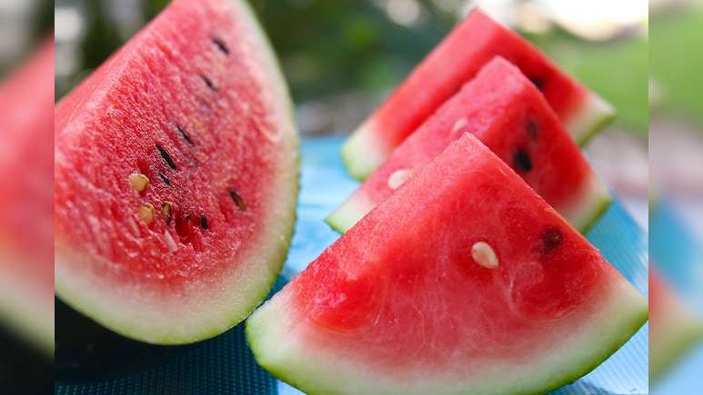 डायबिटीज में तरबूज खाना सही है या नहीं? जानिए एक दिन में कितना तरबूज खाना माना जाता है सुरक्षित