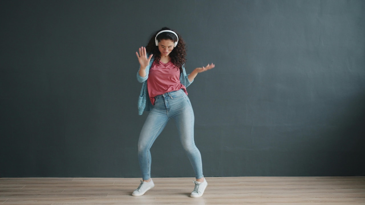 Jeggings vs Leggings: Which One Actually Holds Shape After Washes?