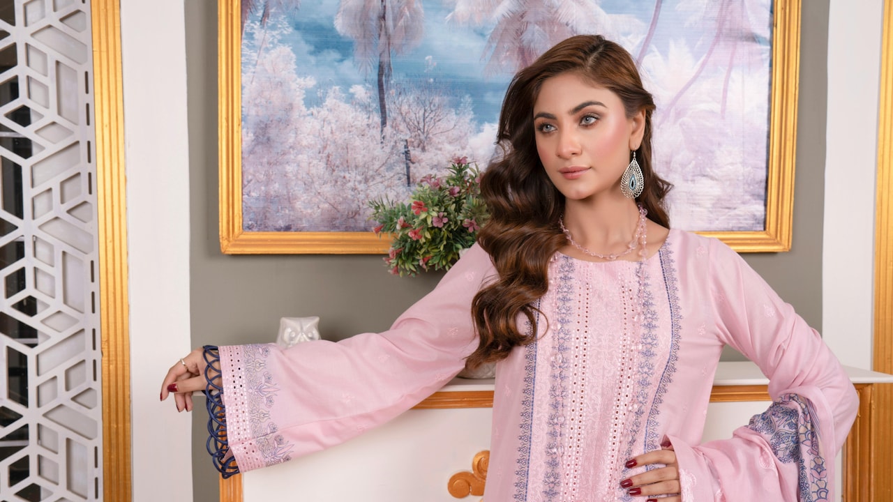 Top picks on floral ethnic sets to grab from Amazon Serve Sale