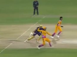 Comedy Of Errors In PSL As Peshawar Zalmi Star's Bizarre Run-Out Attempt Stuns Fans. Watch