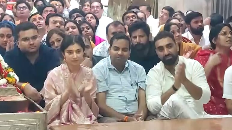 Watch: Sara Arjun Seeks Blessings At Ujjain's Mahakaleshwar Temple After <i>Dhurandhar 2</i> Success