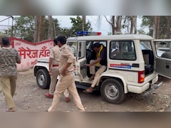 Rohtas News: मलियाबाग के प्रकाश होटल में देह व्यापार का भंडाफोड़, 40 लड़कियां बरामद, मैरिज हॉल सील