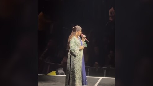 Watch: Shreya Ghoshal Pays Tribute To Asha Bhosle At Sold Out O2 Concert