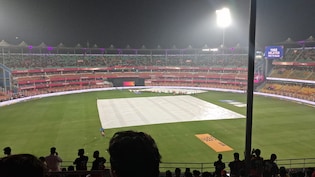 RR vs RCB Guwahati Weather Update IPL 2026: टॉस के बाद गुवाहाटी में बारिश ने फिर मारी एंट्री, क्या रद्द हो जायगा मुकाबला?