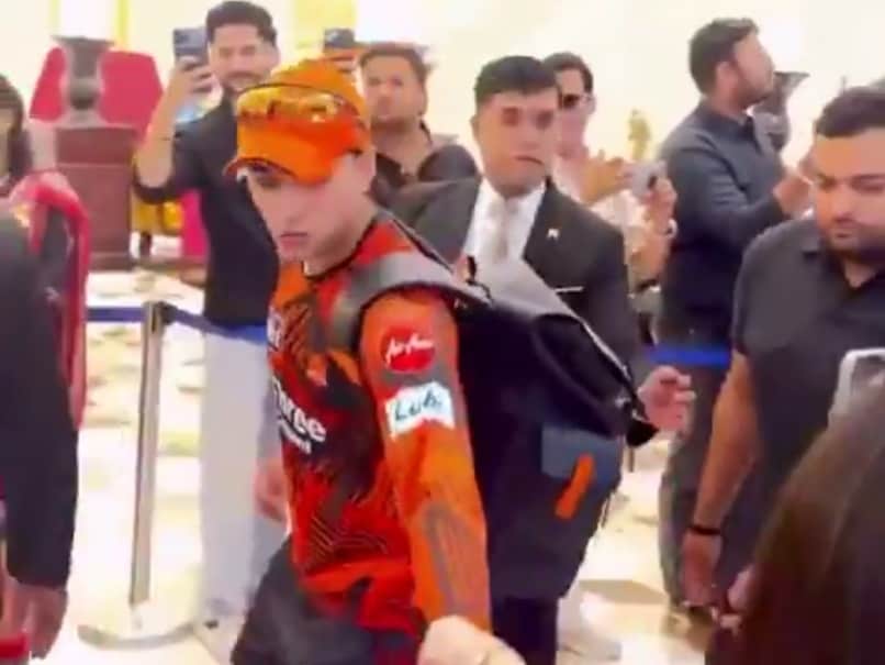 Watch: Major Security Breach As Fan Girl Grabs, Pulls Abhishek Sharma's Hand At Team Hotel