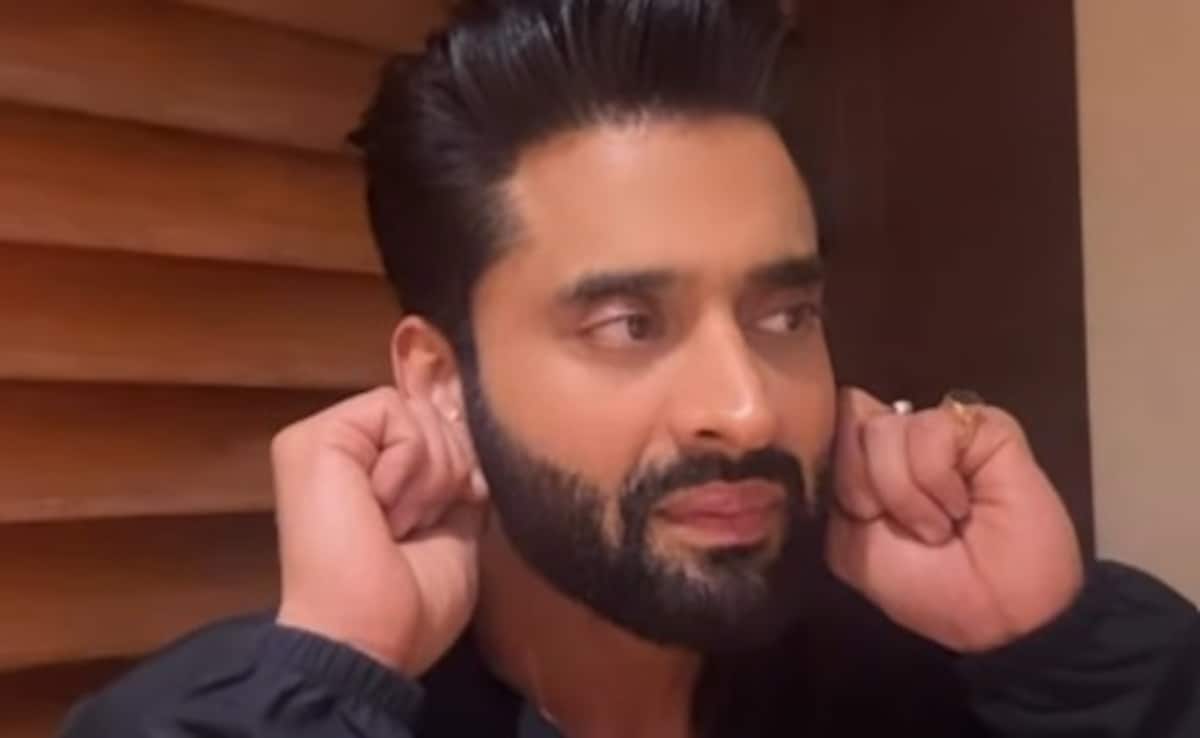 जैकी भगनानी ने पत्नी के साथ अपने रिश्ते पर किया ऐसा कमेंट, आखिर में कान पकड़कर मांगनी पड़ी माफी